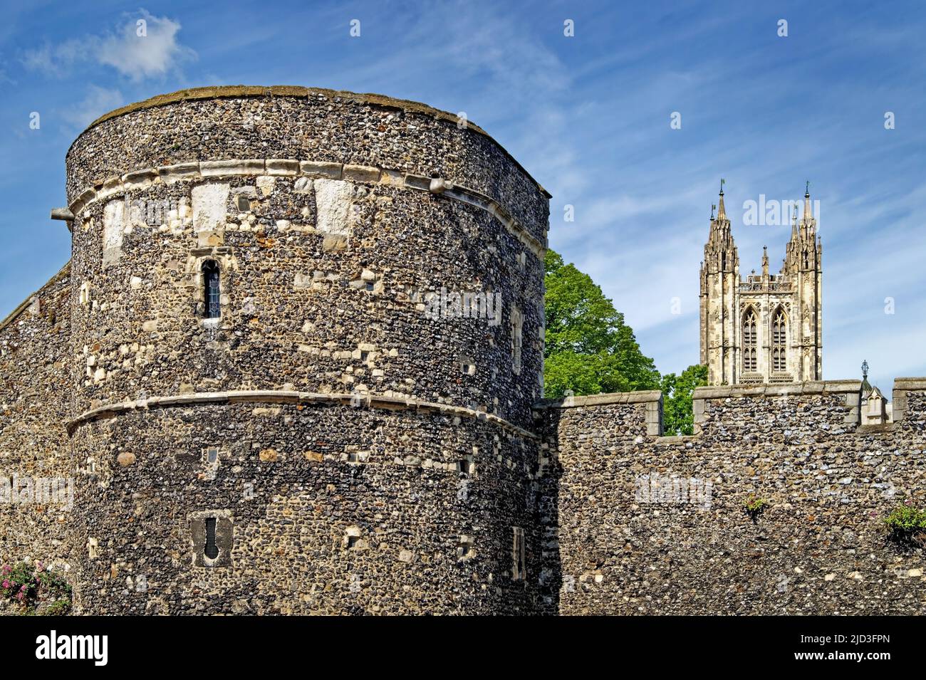 Regno Unito, Kent, Canterbury, City Wall e Canterbury Cathedral Foto Stock