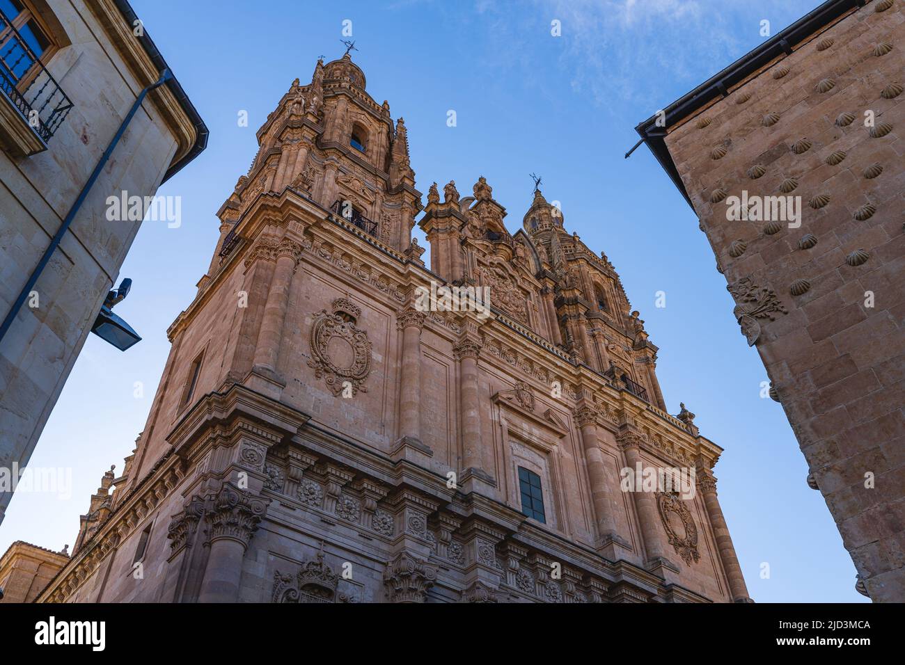Chiesa di la Clerecia nella città di Salamanca, in Spagna. Foto Stock