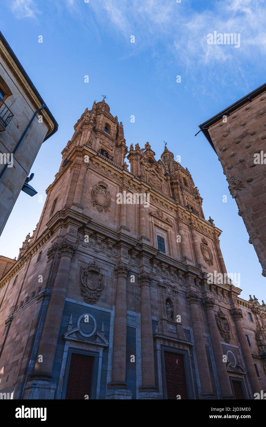 Chiesa di la Clerecia nella città di Salamanca, in Spagna. Foto Stock