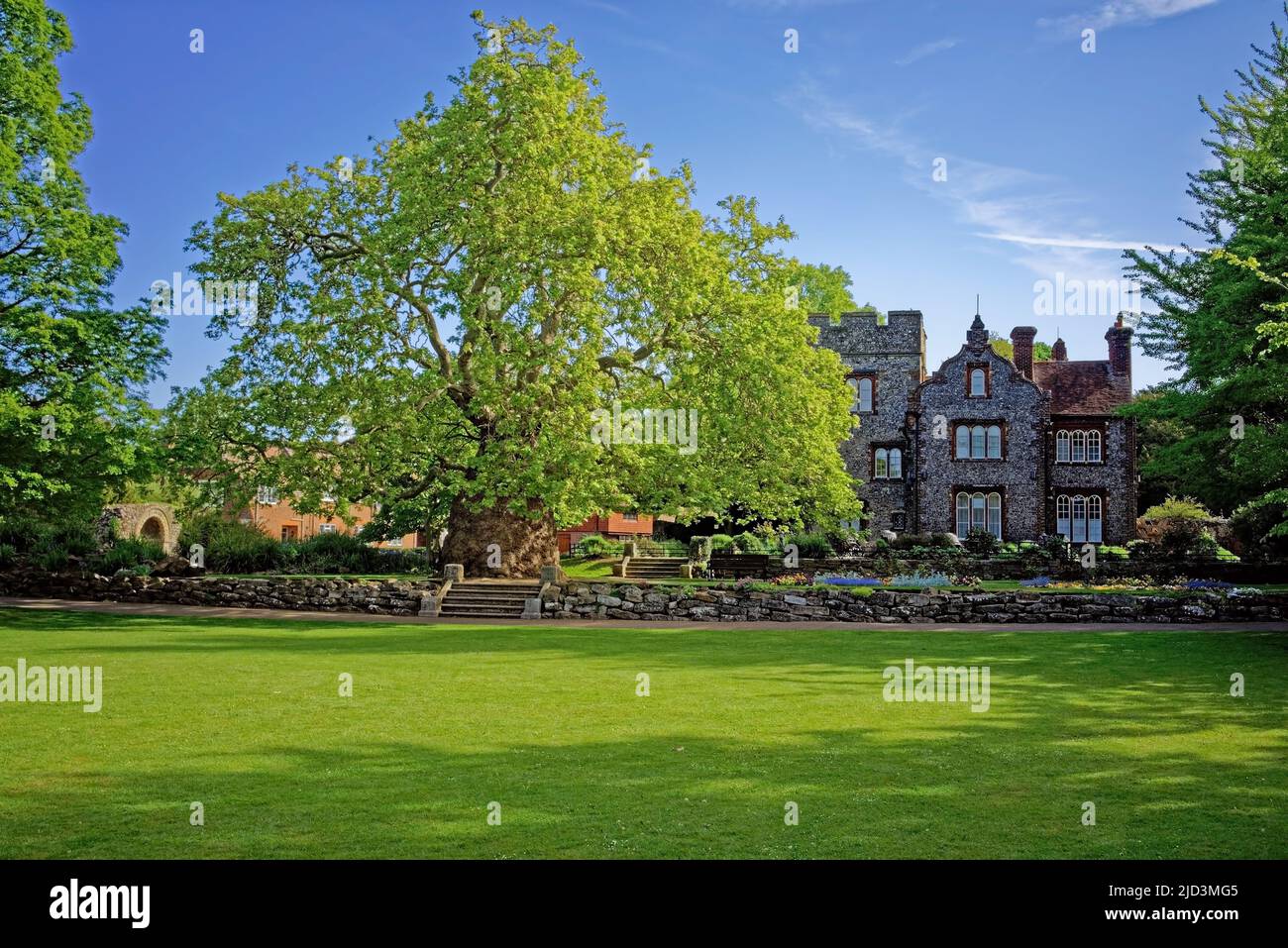 Regno Unito, Kent, Canterbury, Westgate Gardens e Tower House Foto Stock