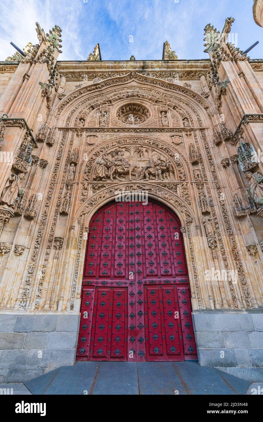 Facciata della Cattedrale della città di Salamanca, in Spagna. Foto Stock