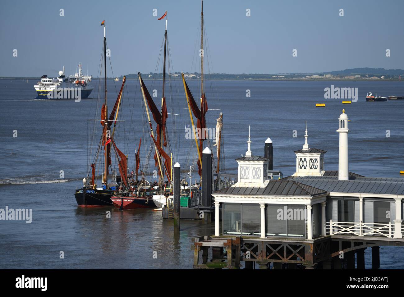 17/06/2022 Gravesend Regno Unito è stato il giorno più caldo dell'anno a Gravesend. La città del Kent è sempre in cima alla classifica con temperature record di rottura. R Foto Stock