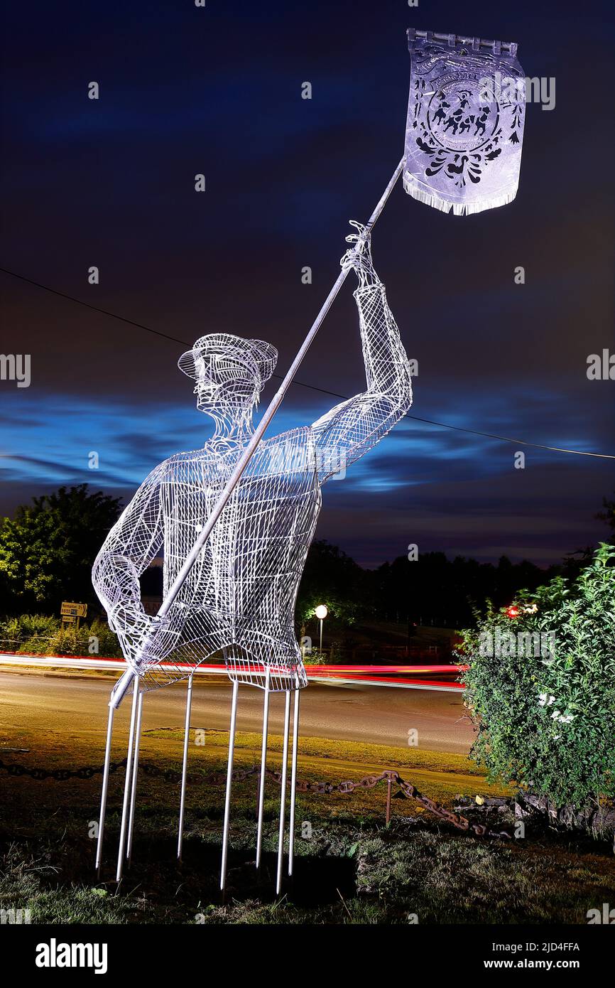 Nuove statue 'Fight from Home' installate al Mill Pond Meadow Woodland Memorial a Featherstone, West Yorkshire, Regno Unito Foto Stock