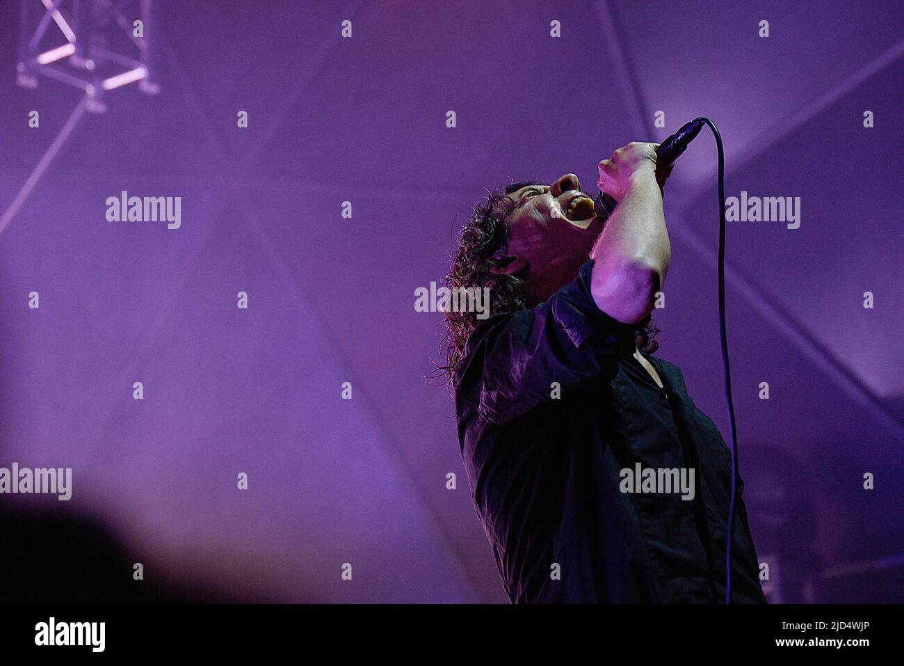 Roma, Italia. 17th giugno 2022. Il cantante italiano Francesco Motta, noto semplicemente come Motta, suona dal vivo al Festival di Villa Ada a Roma. Credit: SOPA Images Limited/Alamy Live News Foto Stock