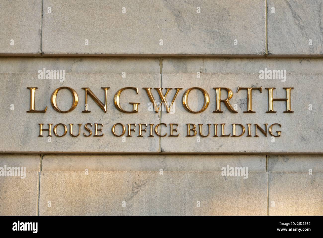 Longworth House Office Building a Washington, D.C., USA. Ufficio edificio utilizzato dalla Camera dei rappresentanti degli Stati Uniti. Cartello sulla facciata. Foto Stock