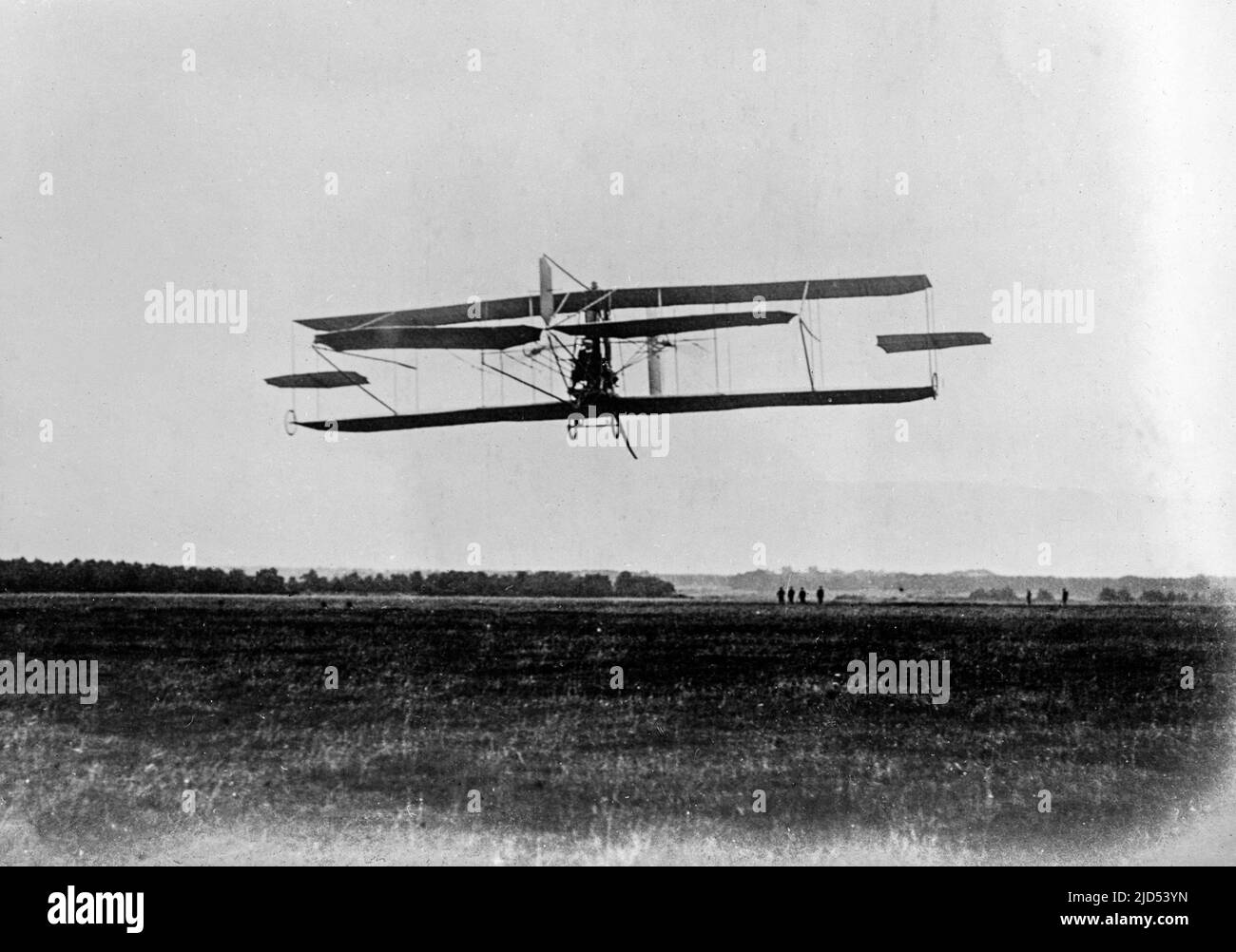 L'aviatore pioniere dei primi anni del 20th secolo Samuel Franklin Cody vola in Inghilterra nel 1910. Foto Stock