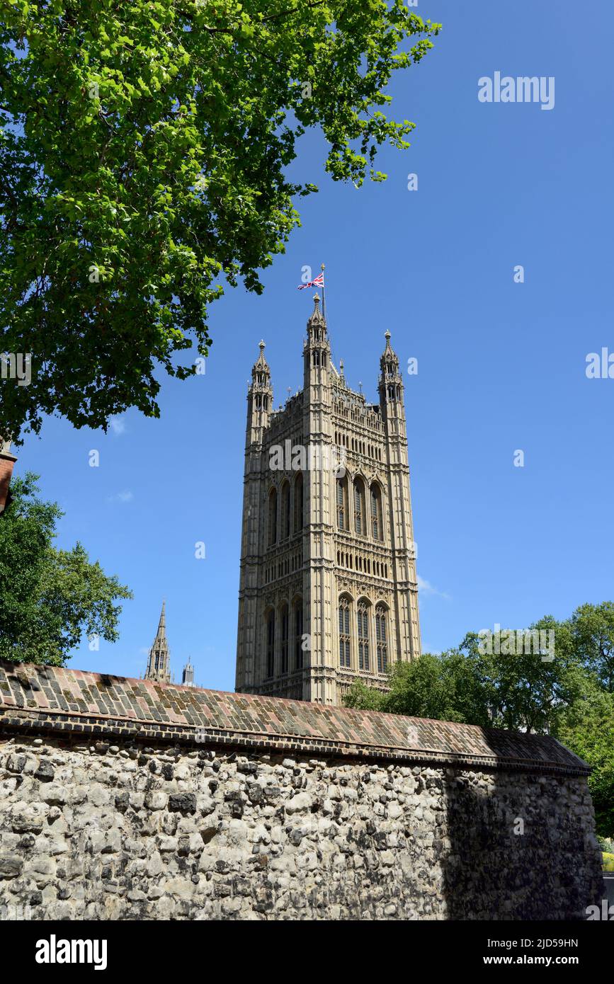 Victoria Tower da Great College Street, Palace of Westminster, Houses of Parliament, Londra, Regno Unito Foto Stock