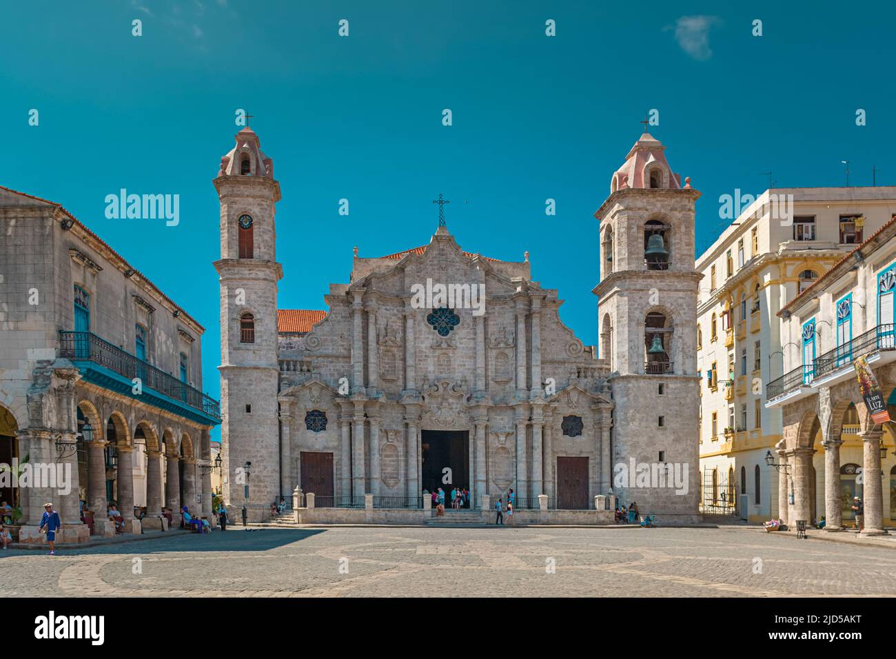 Catedral de San Cristóbal a Plaza de la Catedral a Old Havana, Cuba Foto Stock