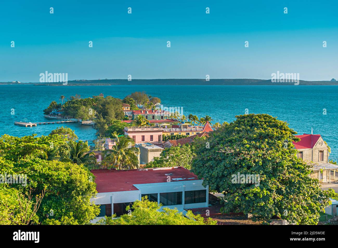 Vista su Punta Gorda, la punta più meridionale di Cienfuegos, Cuba Foto Stock
