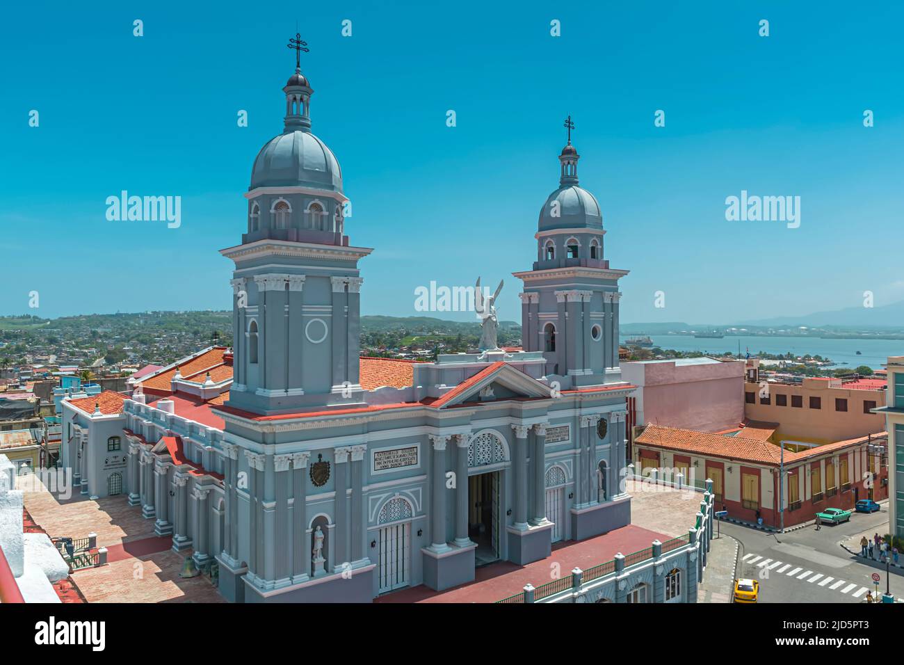 Vista laterale della Basilica Cattedrale di nostra Signora dell'Assunzione a Santiago de Cuba, Cuba Foto Stock