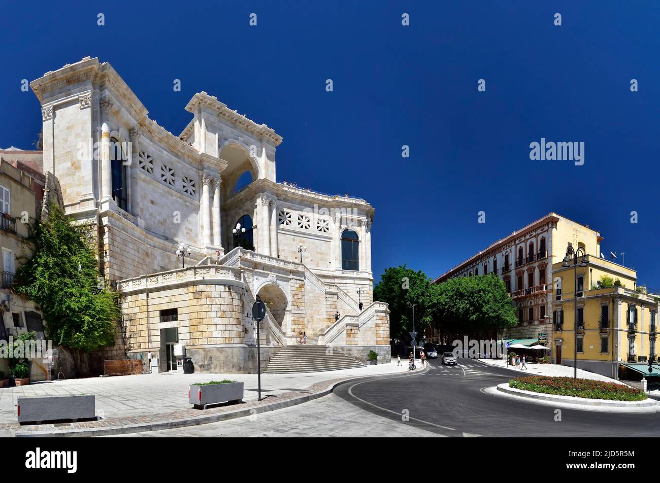 CAGLIARI, ITALIA, 15 AGOSTO 2019: Fortificazioni Bastione Santa Remy nel quartiere Castello di Cagliari Foto Stock