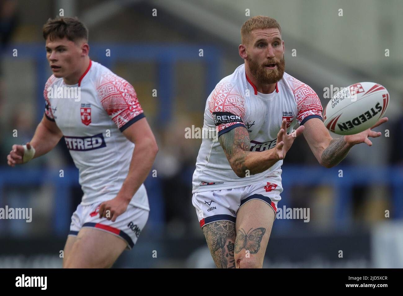 Sam Tomkins #1 della squadra inglese della lega nazionale di rugby in azione durante il gioco Foto Stock