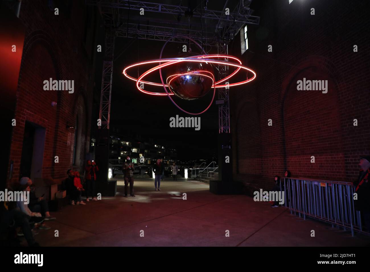 Sydney, Australia. 18th giugno 2022. L'ultimo giorno di Vivid. Vivid Sydney 2022 è stato eseguito dal 27 maggio al 18 giugno 2022. Nella foto: Celeste. Credit: Richard Milnes/Alamy Live News Foto Stock