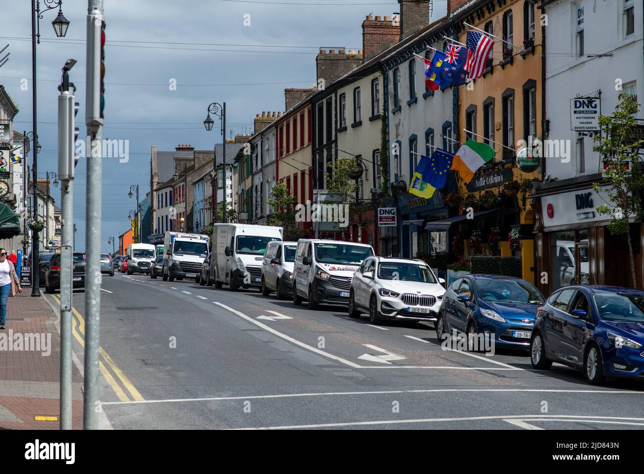 Tipperary Town si trova nei superbi e panoramici dintorni del Golden vale, a soli sei chilometri circa dalla splendida e appartata Glen of Aherlow. Suggerimento Foto Stock