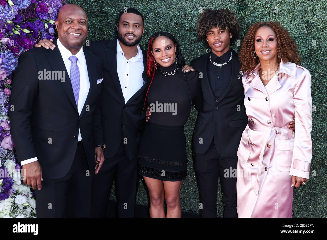 Los Angeles, Stati Uniti. 18th giugno 2022. LOS ANGELES, CALIFORNIA, USA - GIUGNO 18: Rodney Peete, RJ Peete (Rodney Peete Jr.), Ryan Elizabeth Peete, Roman Peete e Holly Robinson Peete arrivano al DesignCare 2022 Gala della HollyRod Foundation che si è tenuto presso RJ's Place il 18 Giugno 2022 a Los Angeles, California, Stati Uniti. (Foto di Xavier Collin/Image Press Agency) Credit: Image Press Agency/Alamy Live News Foto Stock