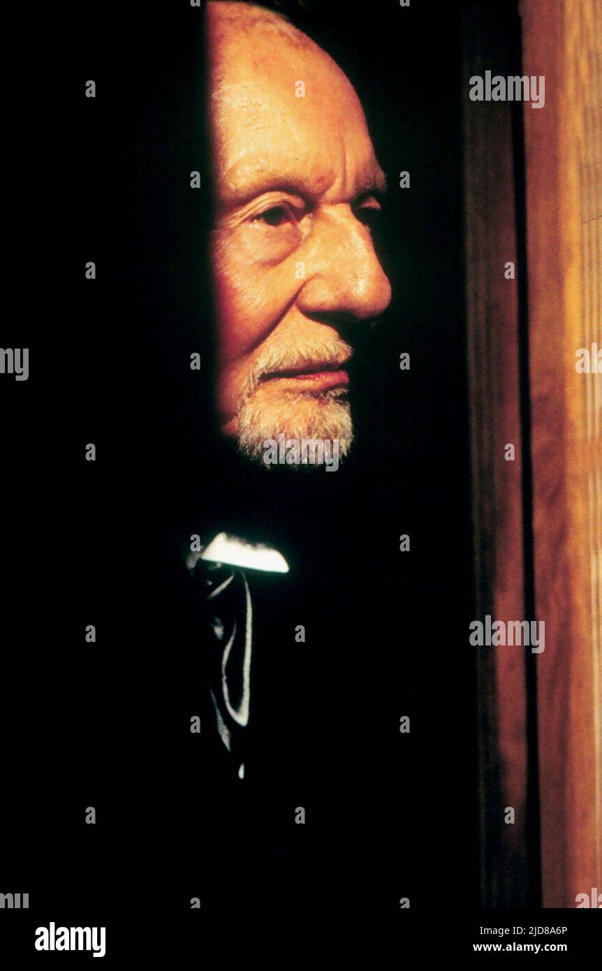 JOHN GIELGUD, perseguitato, 1995 Foto Stock