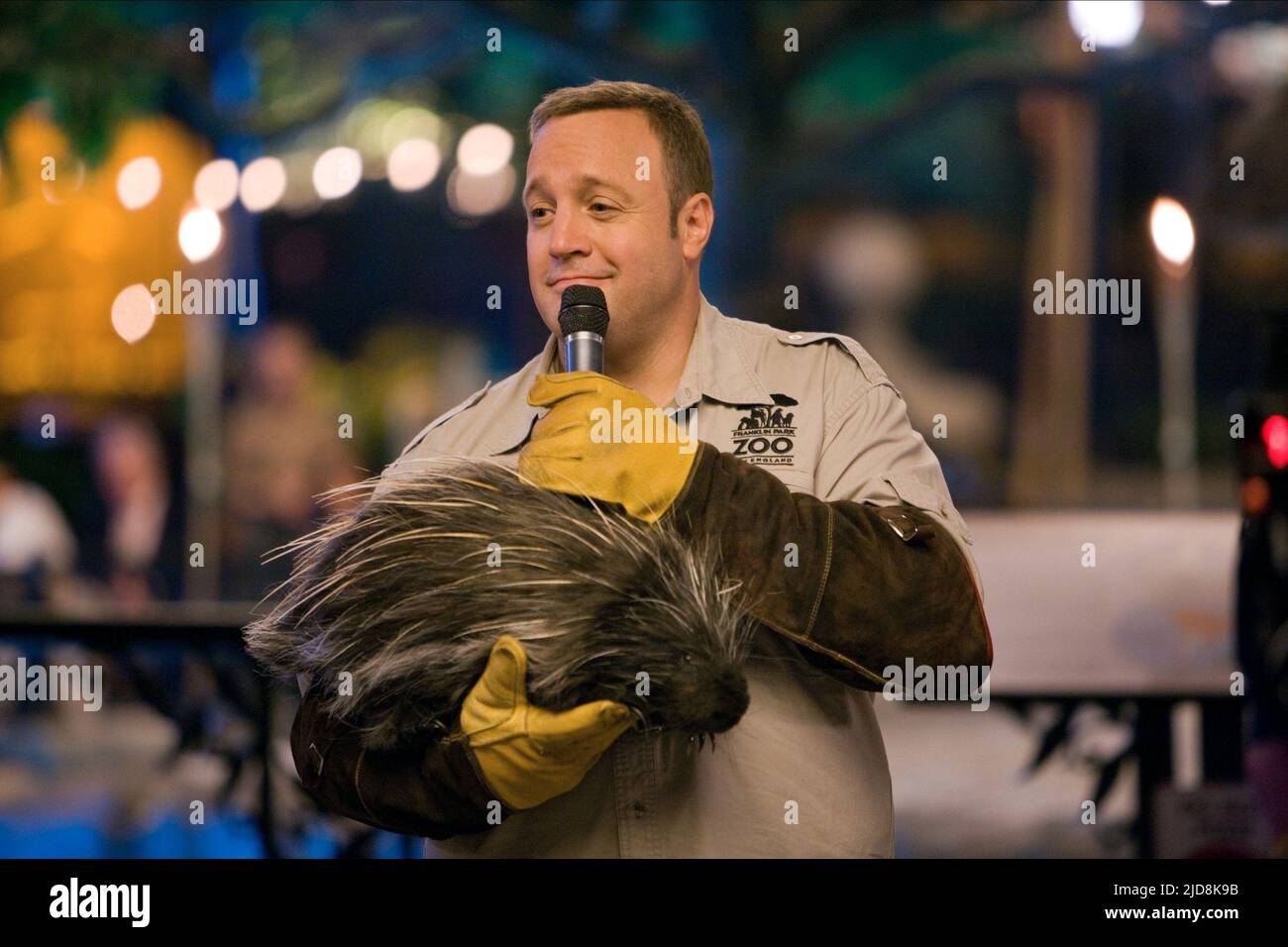 KEVIN JAMES, ZOOKEEPER, 2011, Foto Stock