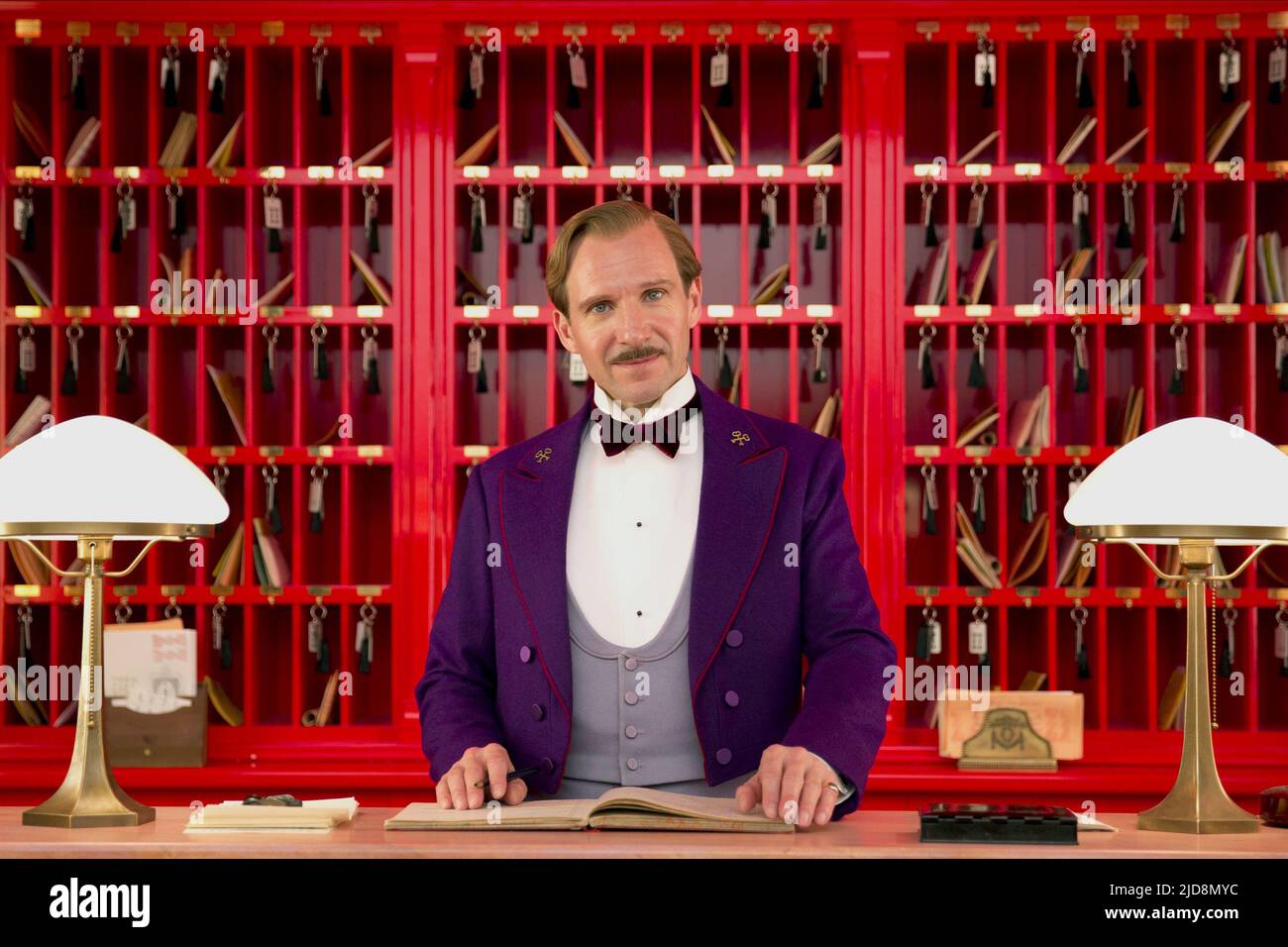 RALPH FIENNES, THE GRAND BUDAPEST HOTEL, 2014, Foto Stock