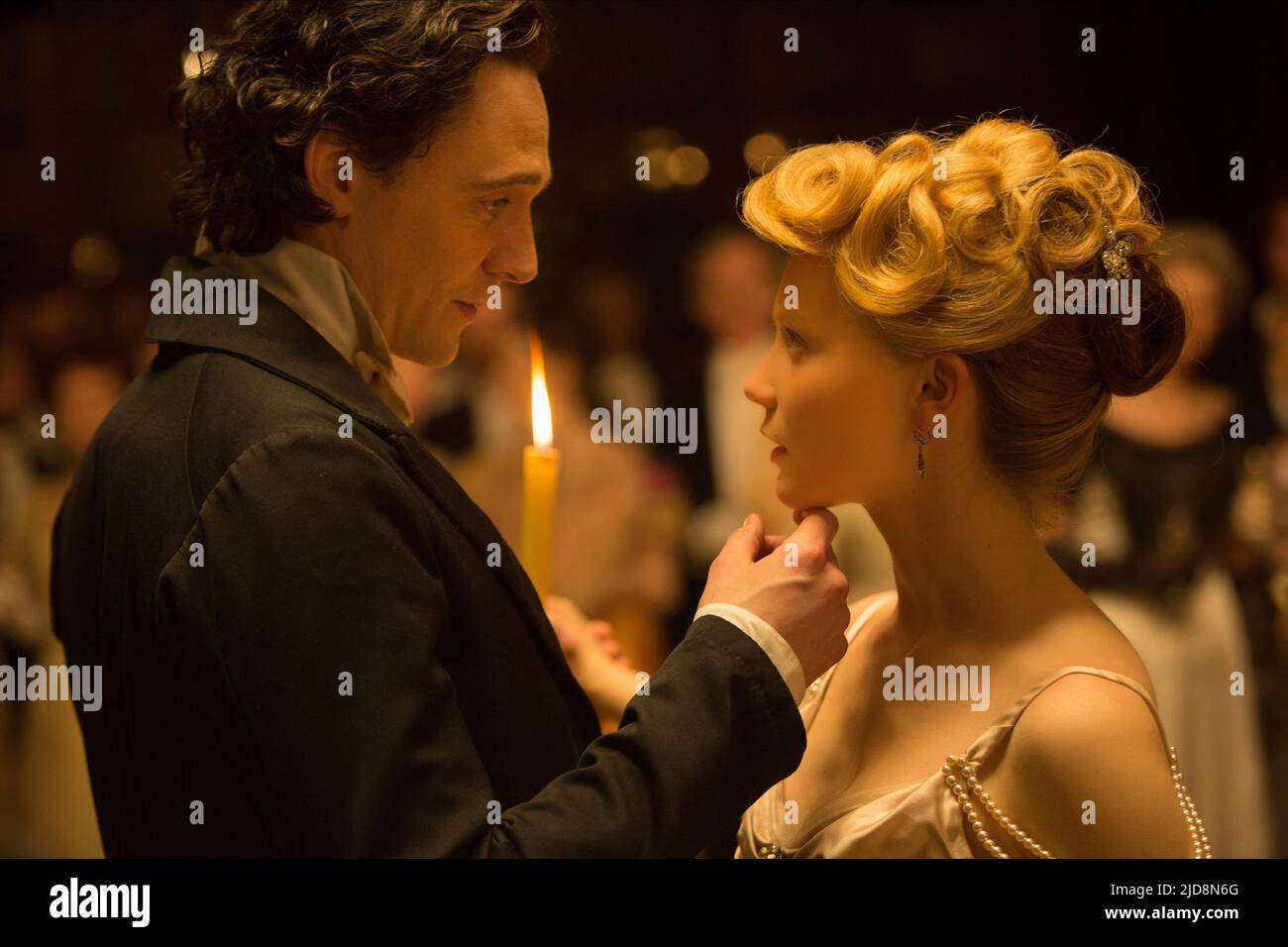 HIDDLESTON, WASIKOWSKA, CRIMSON PEAK, 2015, Foto Stock