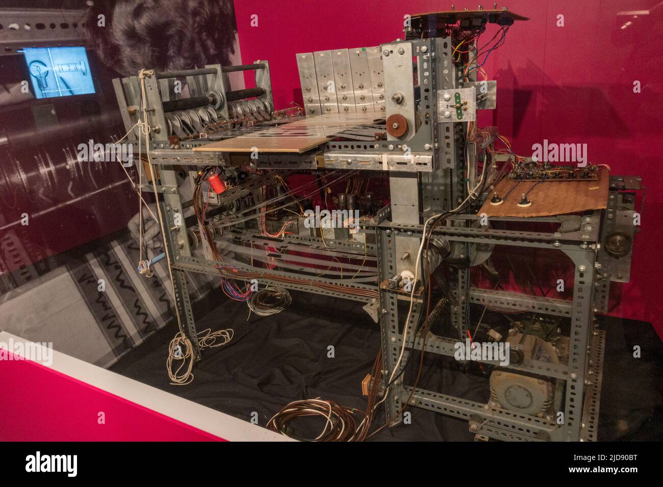 Un programmatore di macchine Oramics (c1966) di Daphne Oram esposto in un museo dei media. Foto Stock