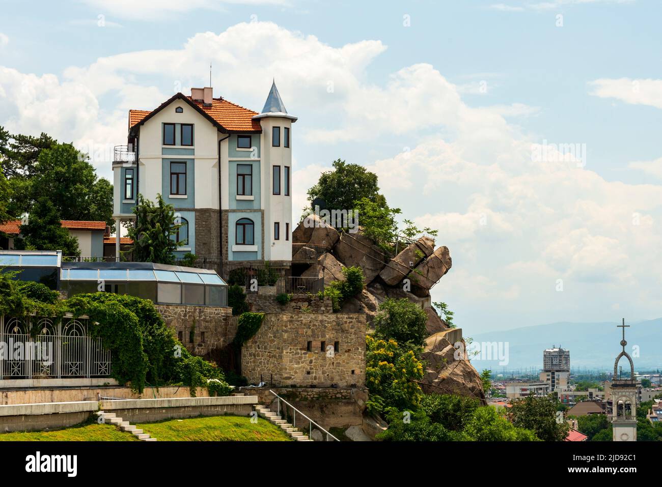 Casa sul bordo della collina nella città vecchia, Plovdiv, Bulgaria, Europa orientale, Balcani, UE Foto Stock