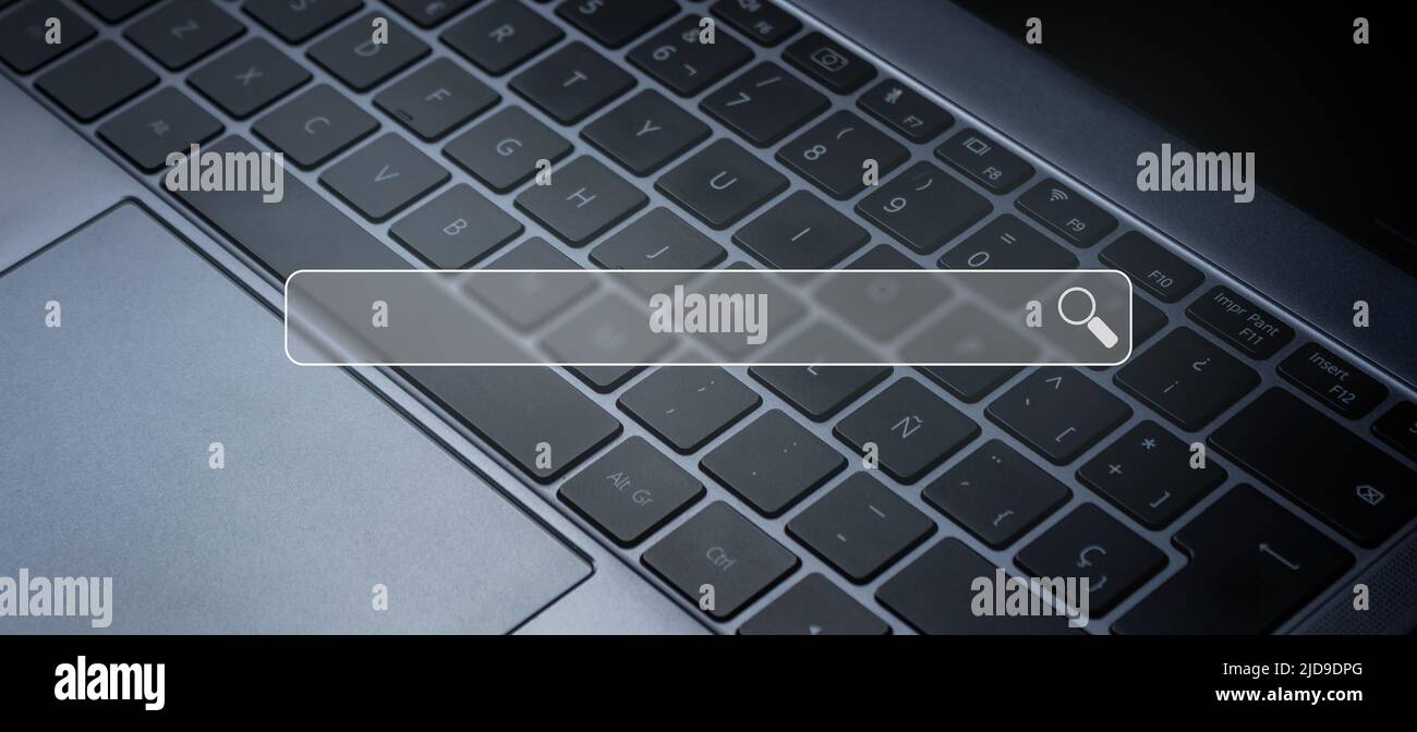 Tastiera con barra di ricerca digitale. Internet delle cose. Concetto di ricerca di informazioni sui dati Internet. Foto Stock
