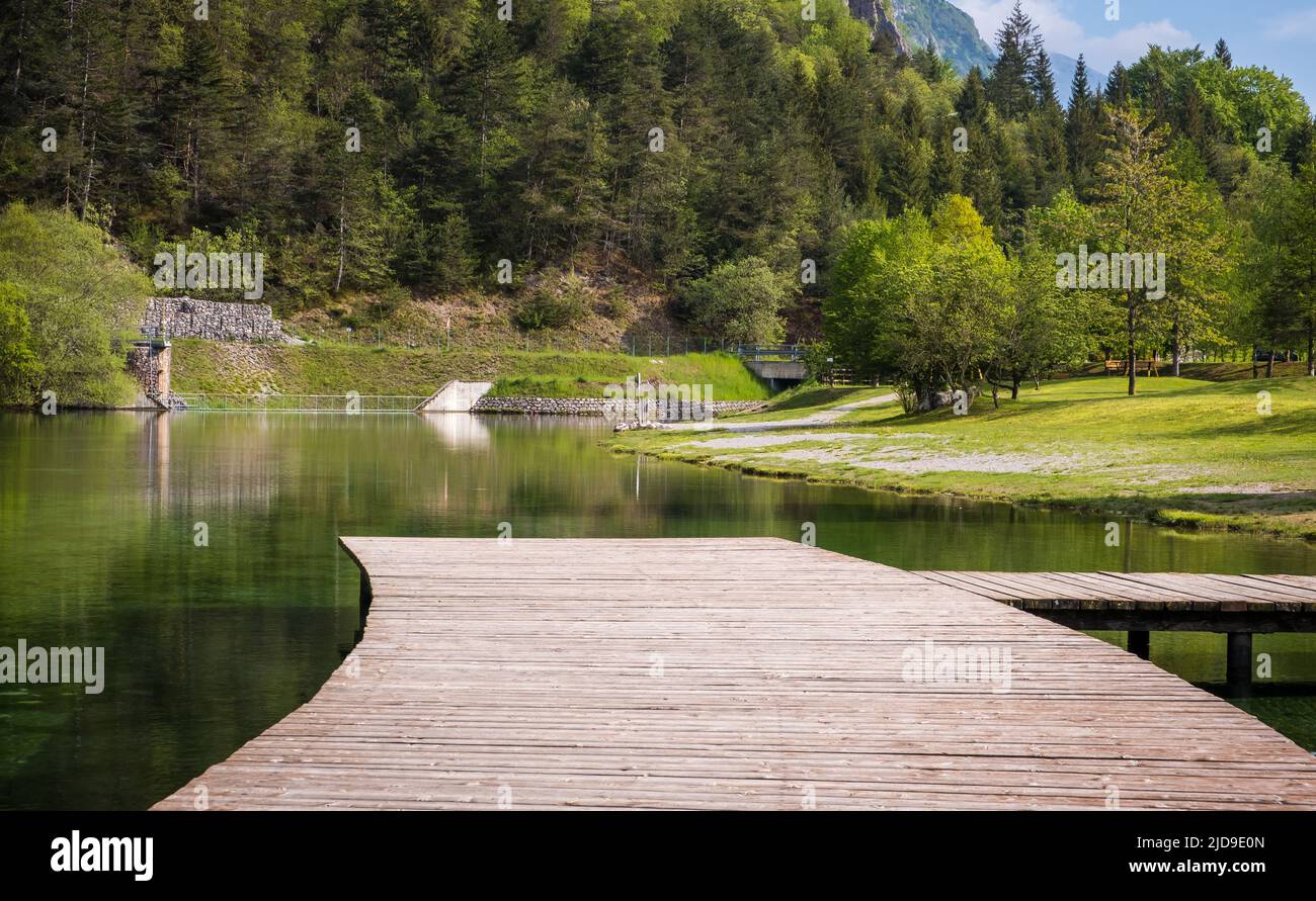 Riserva naturale di Nembia. Oasi naturalistica del lago di Nembia nel Trentino Alto Adige occidentale - Parco Naturale Adamello-Brenta - Nord Italia - Sud UE Foto Stock
