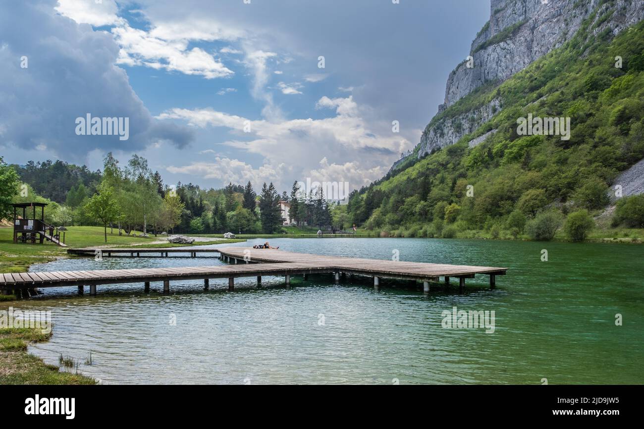 Riserva naturale di Nembia. Oasi naturalistica del lago di Nembia nel Trentino Alto Adige occidentale - Parco Naturale Adamello-Brenta - Nord Italia - Sud UE Foto Stock