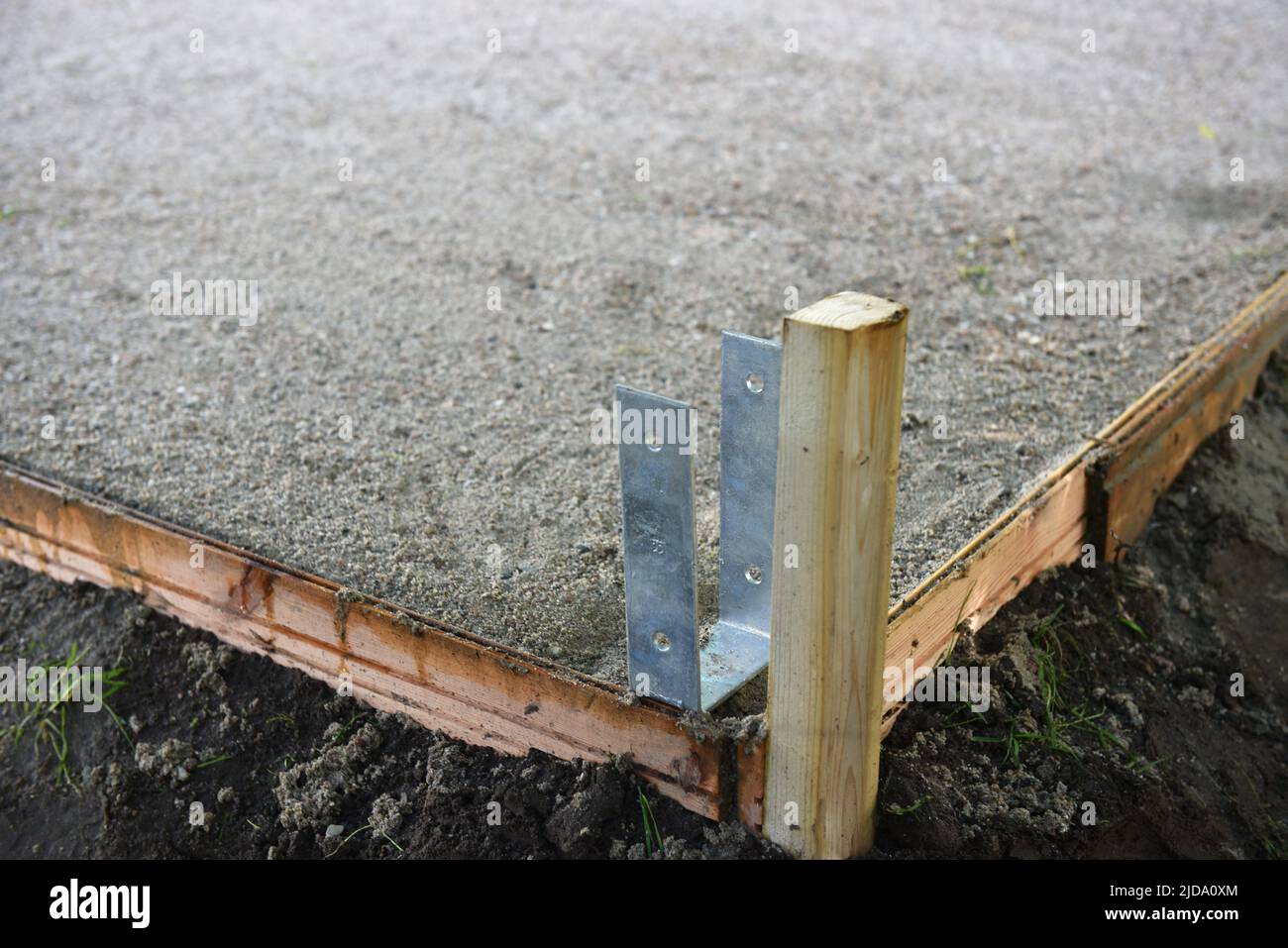JOIST Hanger su soletta pavimento Foto Stock