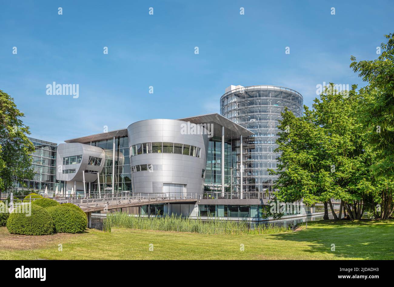 Gläserne Manufaktur (fabbrica trasparente) di Volkswagen Sassonia a Dresda, Germania Foto Stock