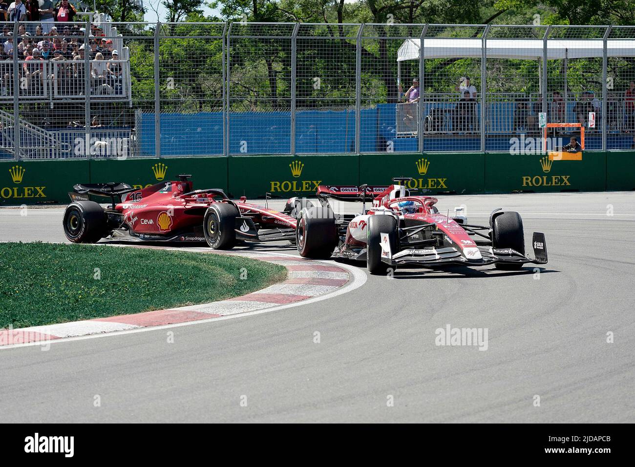 19 giugno 2022, circuito Gilles-Villeneuve, Montreal, FORMULA 1 AWS GRAND PRIX DU CANADA 2022, nella foto Valtteri Bottas (fin), Alfa Romeo F1 Team ORLEN, Charles Leclerc (MCO), Scuderia Ferrari Foto Stock