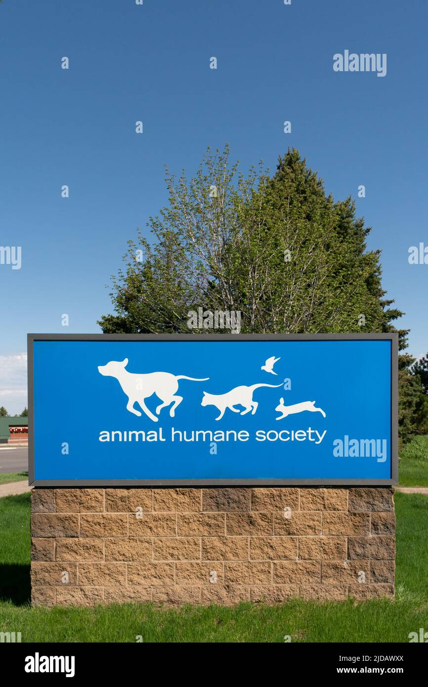 ST. PAUL, MN, USA - 14 MAGGIO 2022: Animal Humane Society Exterior sign and trademark logo. Foto Stock