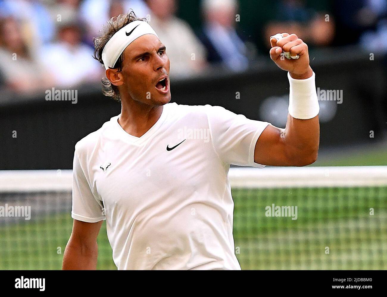 File foto datata 12-07-2019 di Rafael Nadal che ha vinto questo seasonÕs primi due major, ma il cambio della guardia potrebbe finalmente essere su di noi, con Alcaraz questo seasonÕs vincitore più frequente dopo quattro titoli a Rio, Miami, Barcellona e Madrid. Data di emissione: Lunedì 20 giugno 2022. Foto Stock