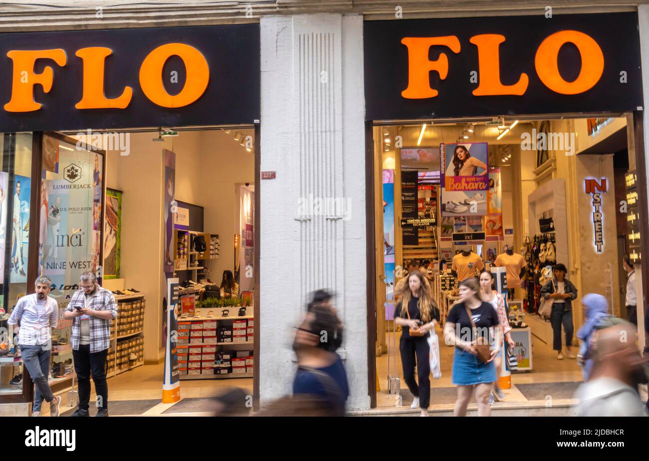 FLO İstiklal Anadolu Mağazası - negozio di scarpe a Istanbul, Turchia Foto Stock