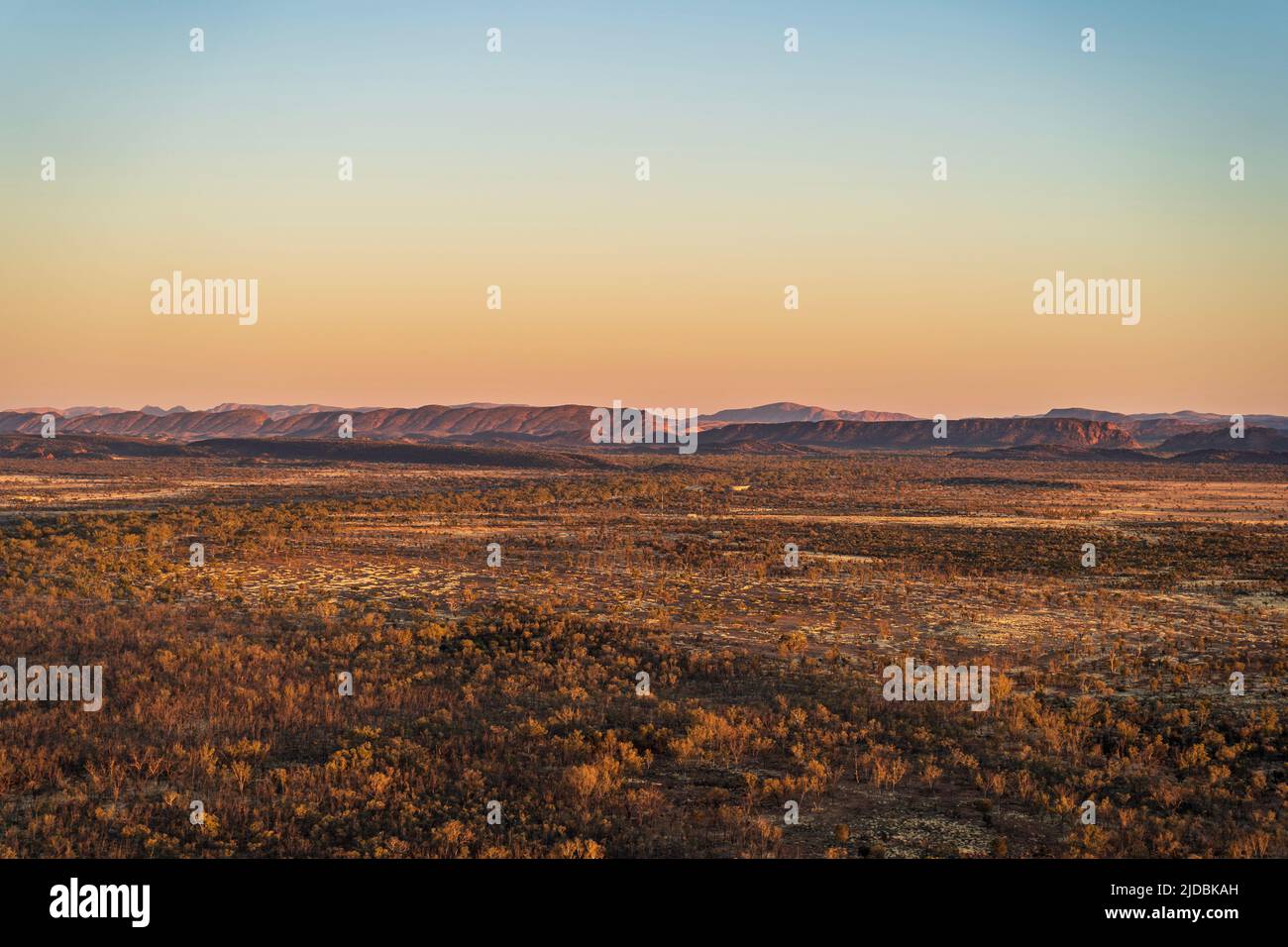 Vista aerea del paesaggio intorno ad Alice Springs Foto Stock