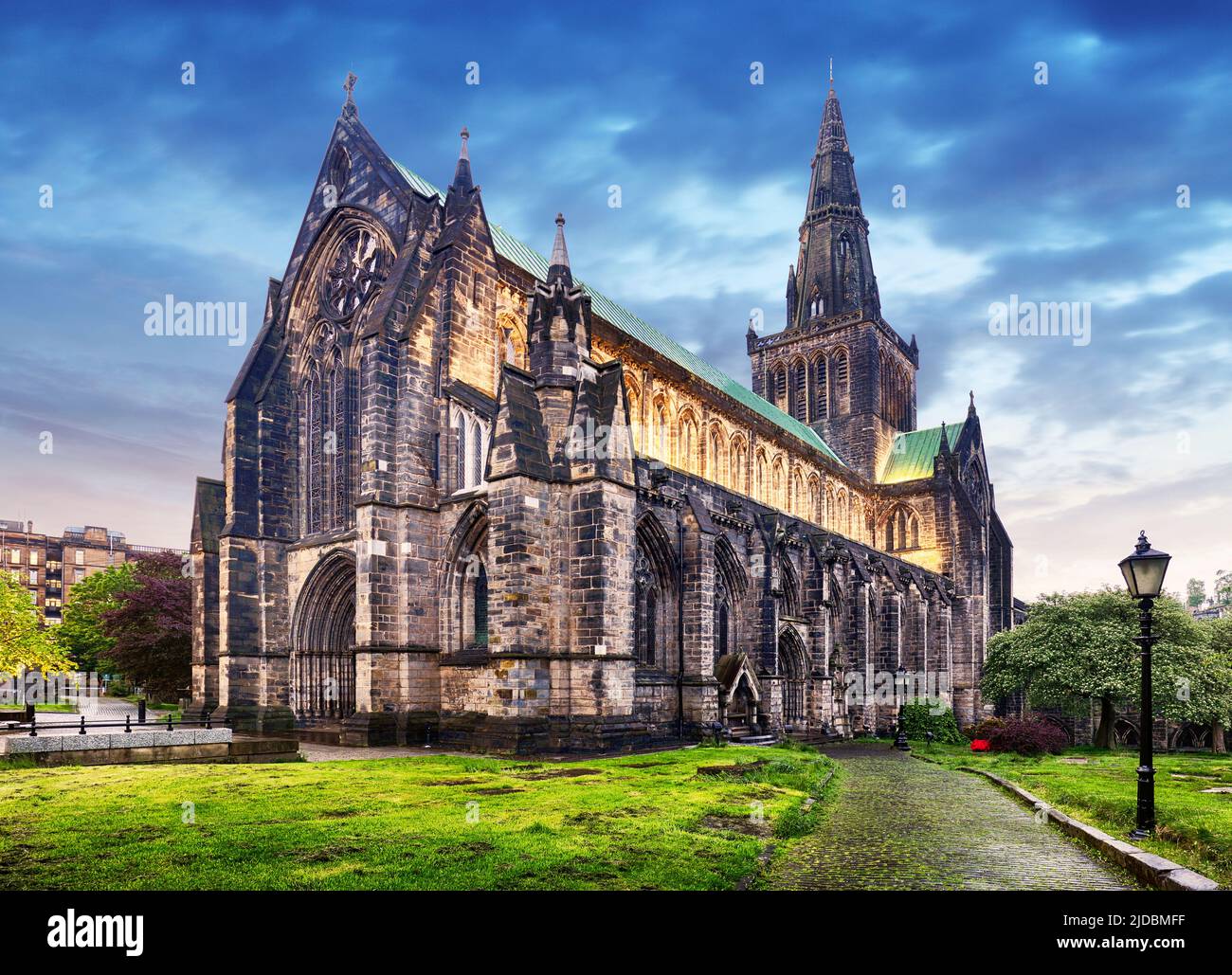 Cattedrale di Glasgow Mungo nella notte drammatica, Scozia - Regno Unito Foto Stock