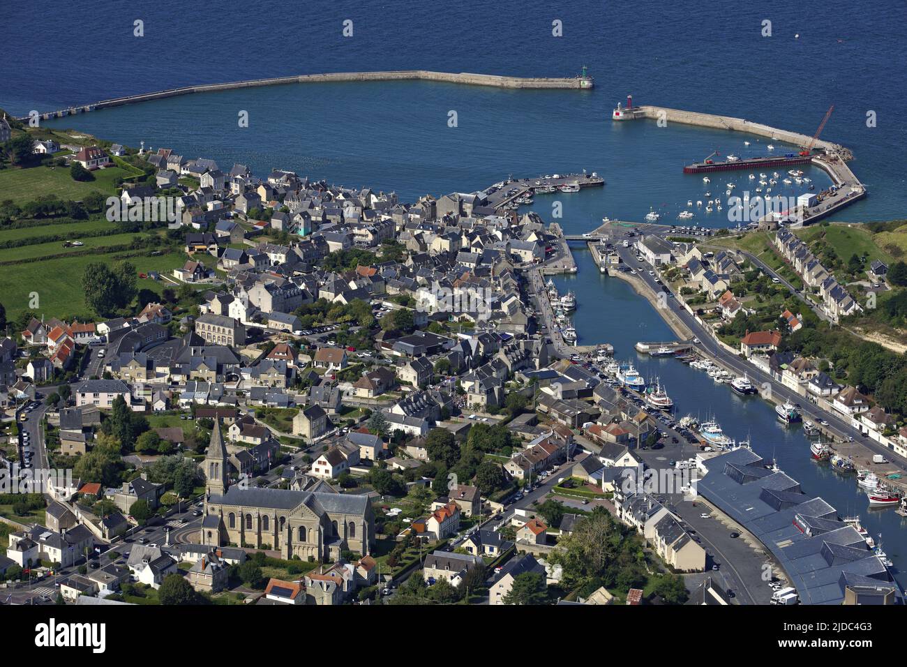 Francia, Calvados Port-en-Bessin-Huppain, vista aerea Foto Stock