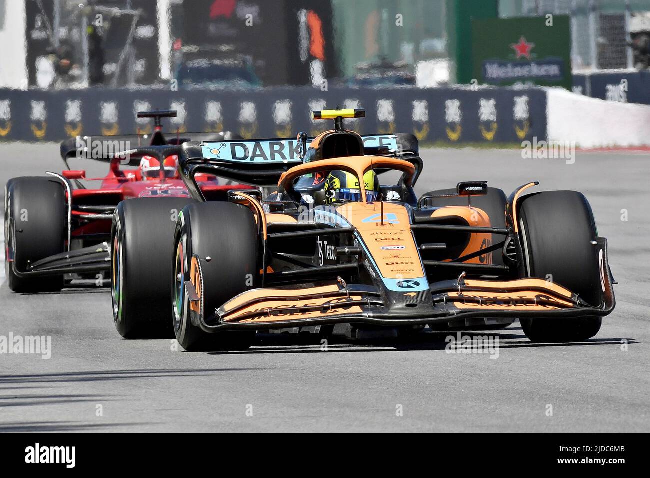 19 giugno 2022, circuito Gilles-Villeneuve, Montreal, FORMULA 1 AWS GRAND PRIX DU CANADA 2022 , nella foto di Lando Norris (GBR), McLaren F1 Team, Charles Leclerc (MCO), Scuderia Ferrari Foto Stock