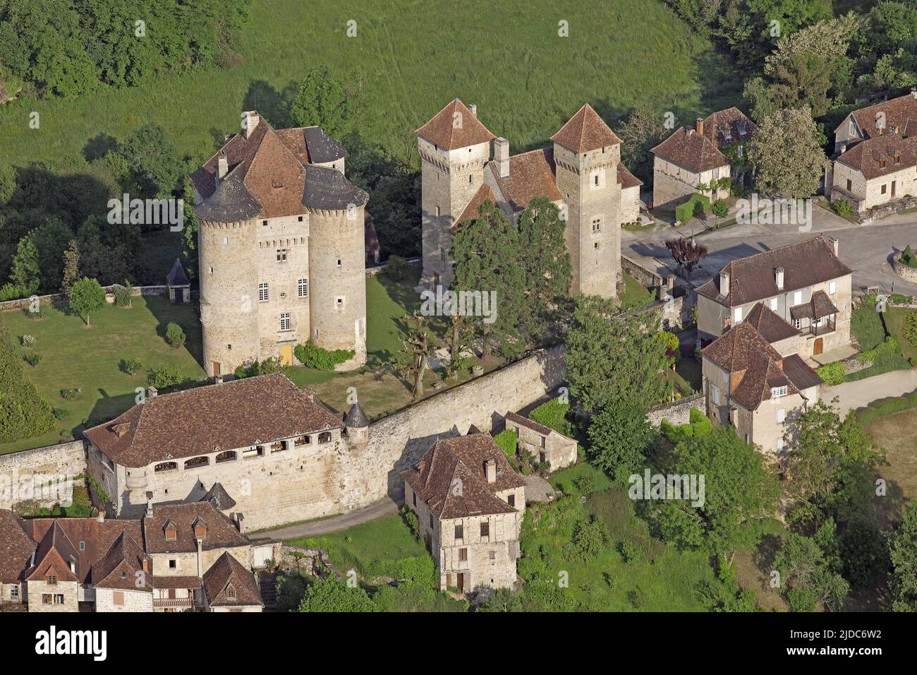 Francia, Corrèze Curemonte, villaggio classificato, i villaggi più belli di Francia, (foto aerea) Foto Stock