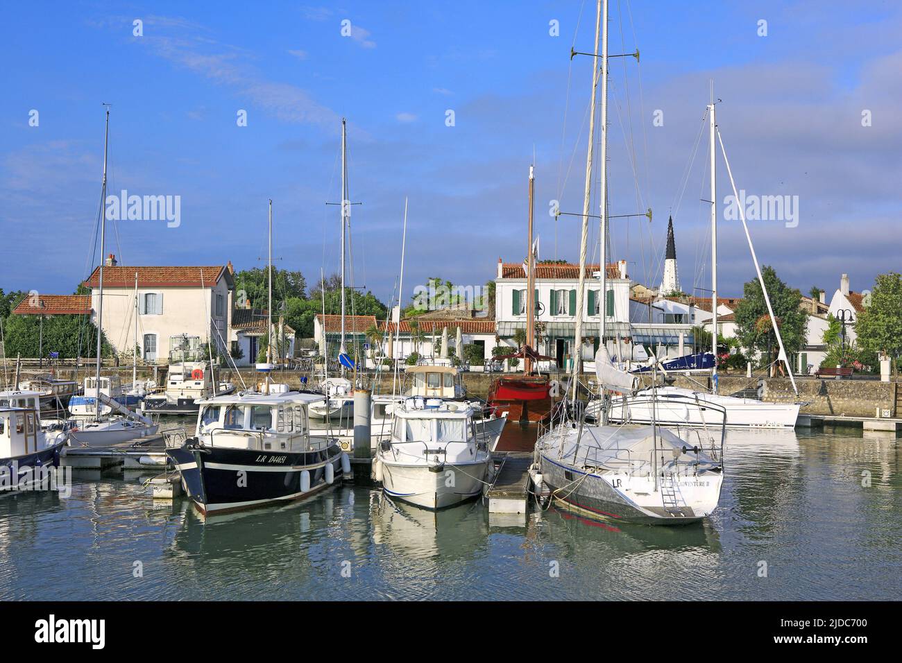 Francia, Charente-Maritime, Ars-en-Ré, il porto, villaggio classificato Foto Stock