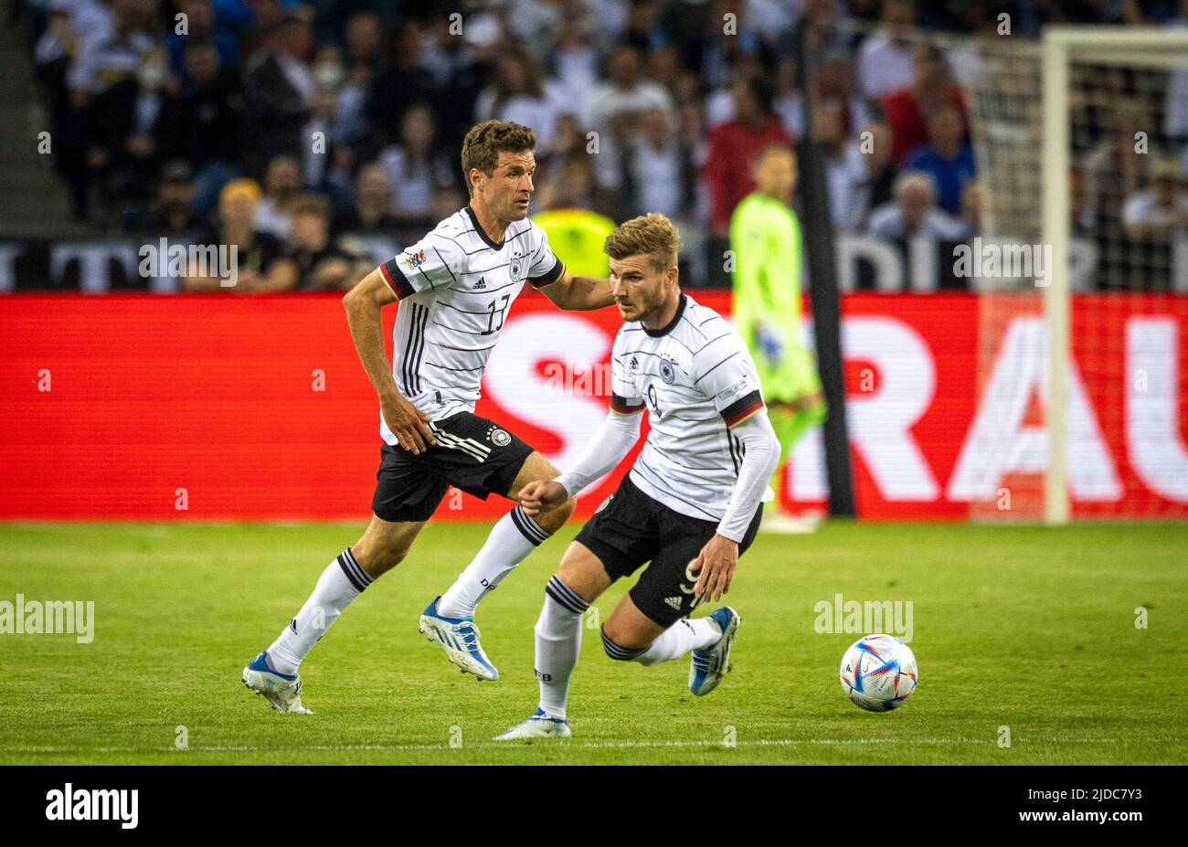 Thomas Müller (Deutschland), Timo Werner (Deutschland) Deutschland - Italien 14.06.2022, Mönchengladbach, Fussball; Saison 2021/22 Foto: Moritz Mülle Foto Stock