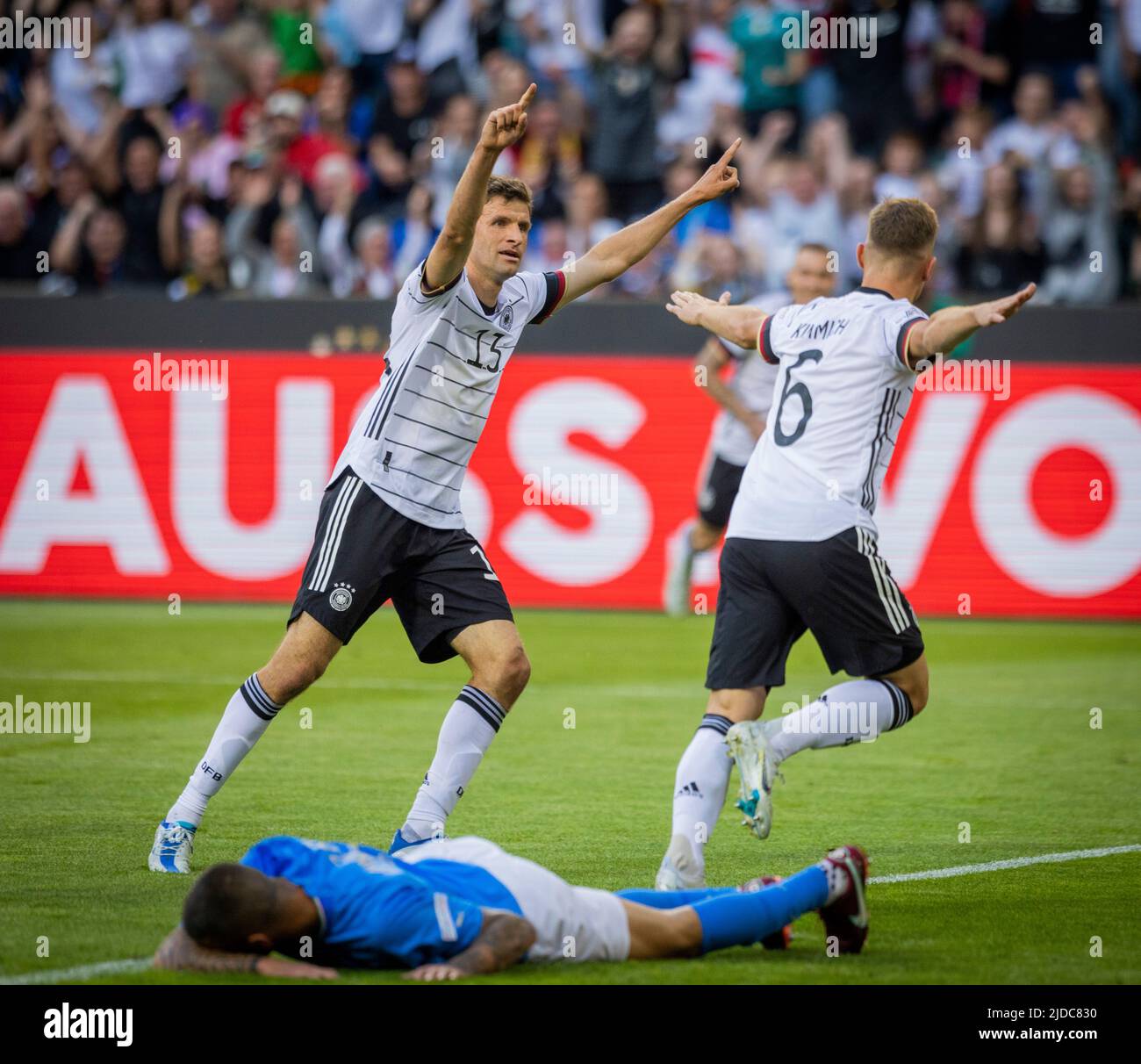 Torjubel: Thomas Müller (Deutschland), Joshua Kimmich (Deutschland) Deutschland - Italien 14.06.2022, Mönchengladbach, Fussball; Saison 2021/22 Foto: Foto Stock