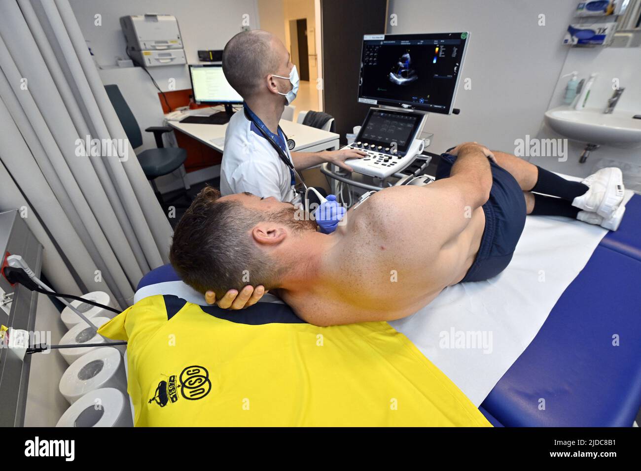 Guillaume Francois dell'Unione raffigurato durante i test medici dei giocatori del team belga di prima divisione Royal Union Saint-Gilloise all'Erasmus - Erasme Hospital, lunedì 20 giugno 2022 a Bruxelles. BELGA FOTO ERIC LALMAND Foto Stock