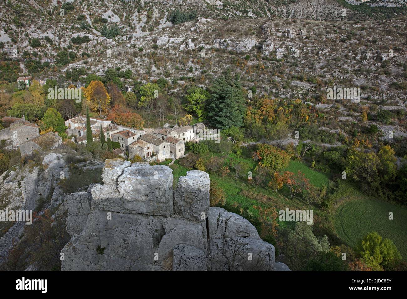Francia, Gard Navacelles, paesaggio e villaggio del Grand sito del Cirque de Navacelles Foto Stock