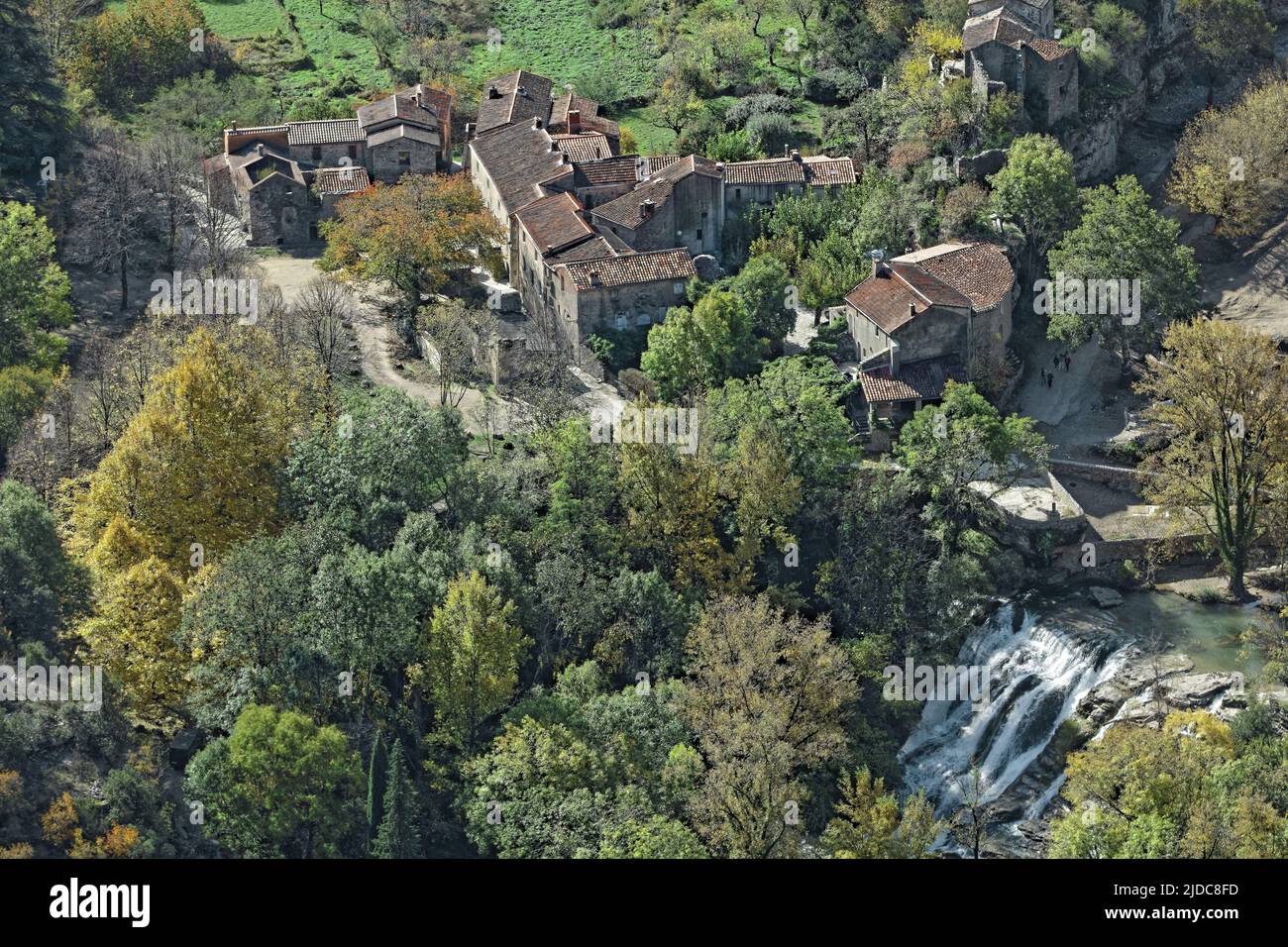 Francia, Gard Navacelles, paesaggio e villaggio del Grand sito del Cirque de Navacelles Foto Stock