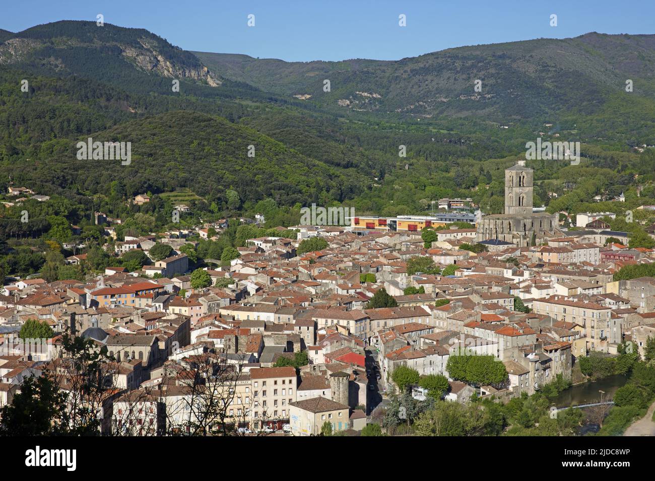 Francia, Hérault Lodève, panoramica della città Foto Stock