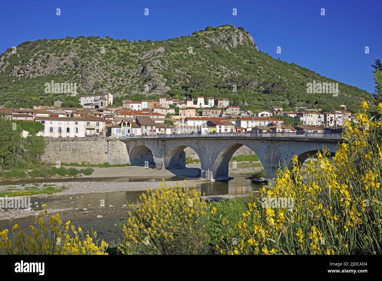 Francia, Gard Anduze vista generale dal Gardon Anduze Foto Stock