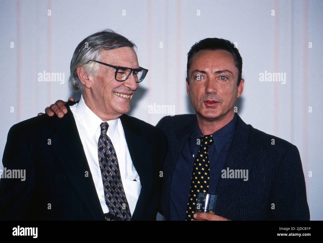 Udo Kier, deutscher Schauspieler und Synchronsprecher (rechts), mit dem amerikanischen Schauspieler Martin Landau, Deutschland um 1995. Foto Stock