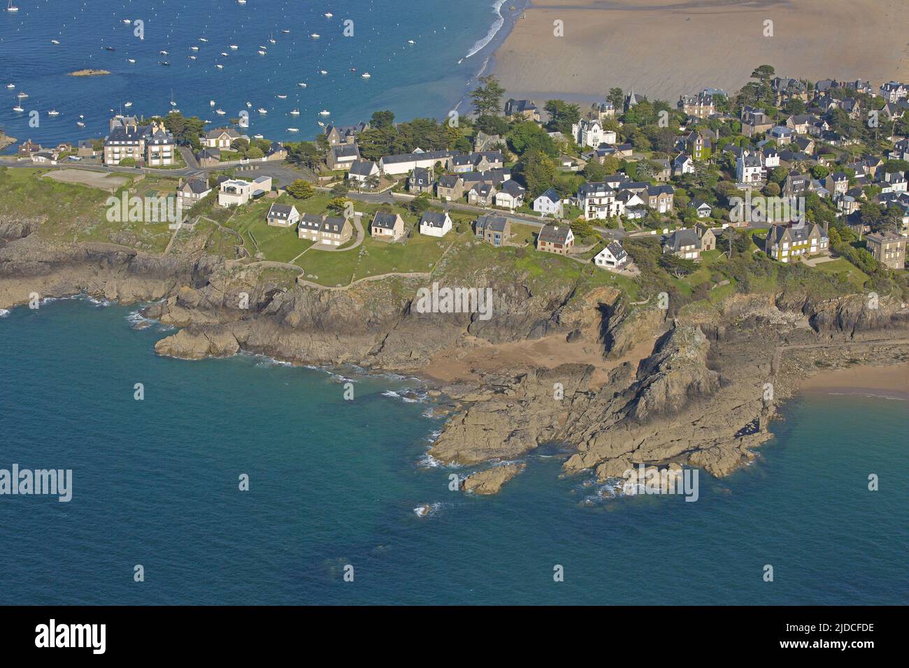 Francia, Ille-et-Vilaine, Saint-Lunaire, punto di Décollé e spiaggia di Saint Lunaire (vista aerea) Foto Stock