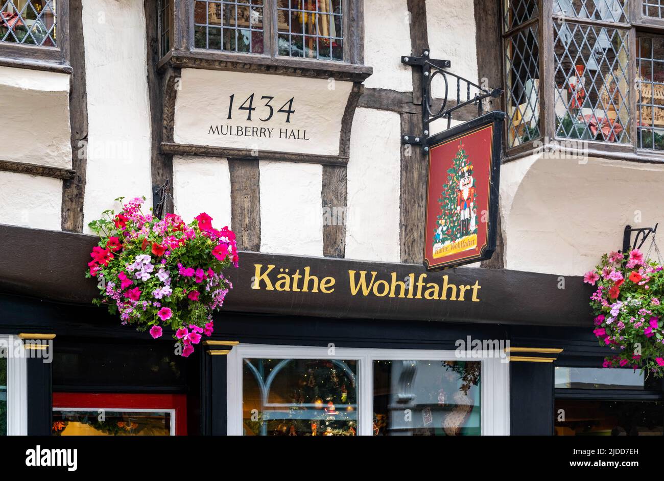 Katthe Wohlfahrt, un negozio di articoli da regalo di Natale aperto tutto l'anno a York, Regno Unito Foto Stock